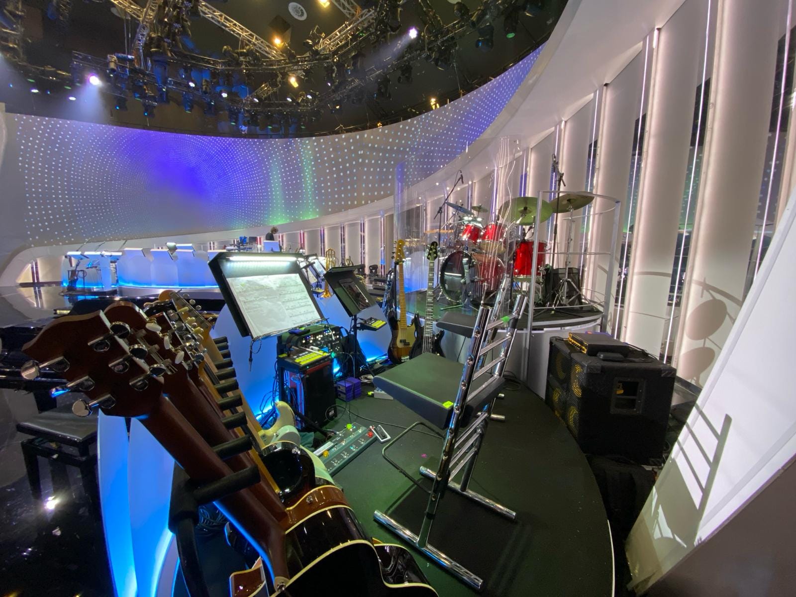LA TV FA 70 EVENT GROUP MONTAGGIO AUDIO