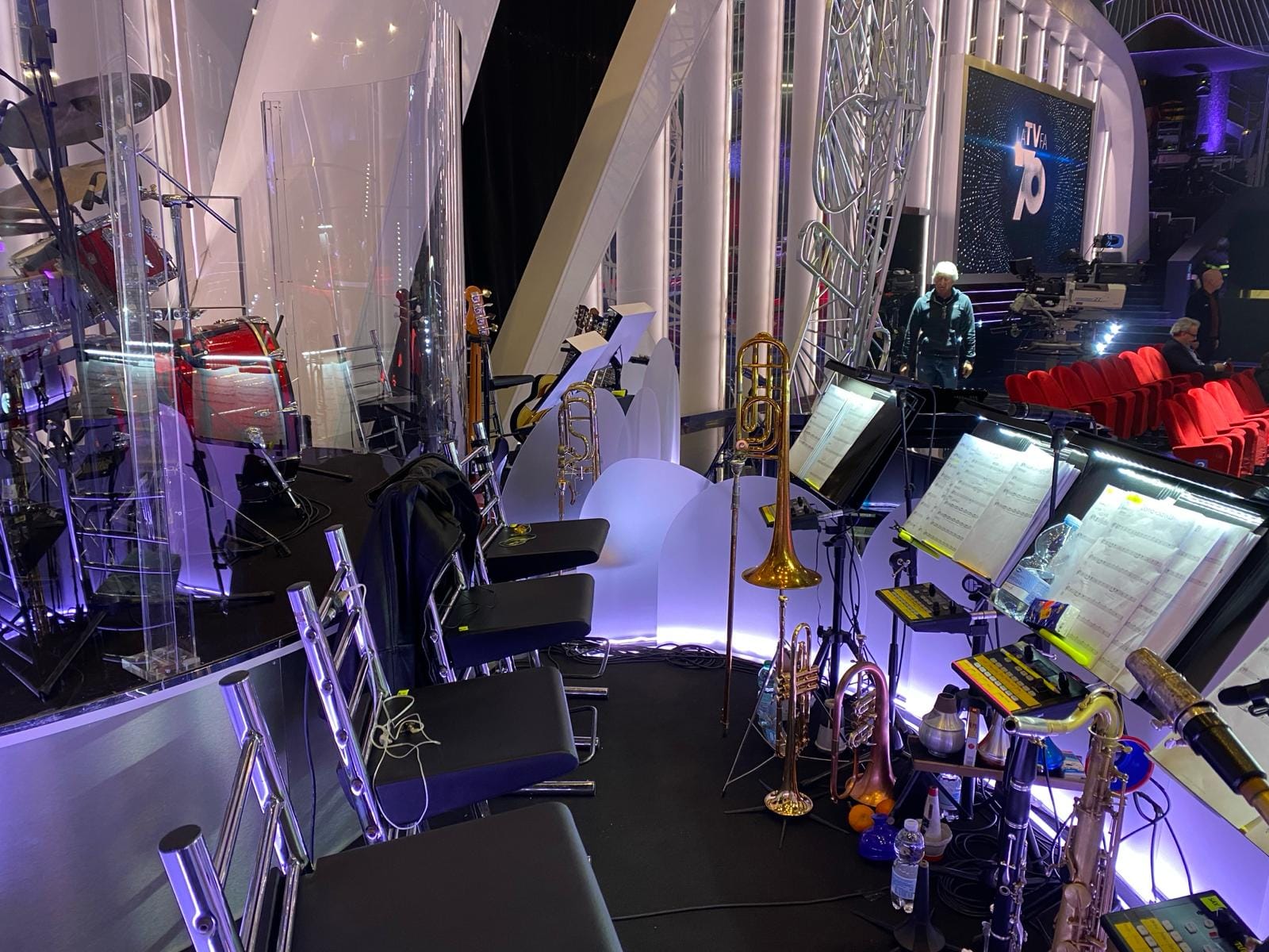 LA TV FA 70 EVENT GROUP MONTAGGIO AUDIO